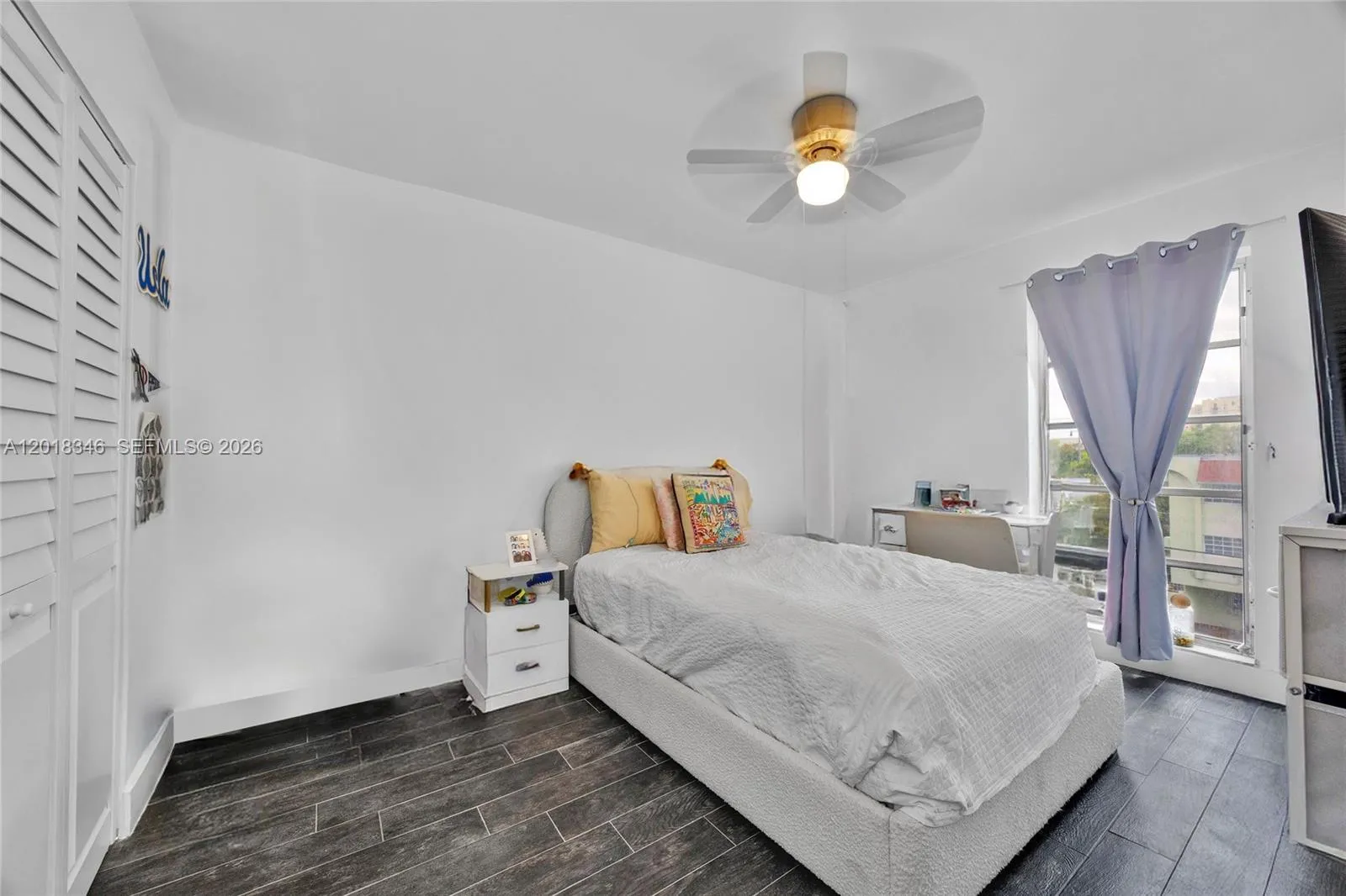 1051 SW 1st St # 401, Miami FL 33130