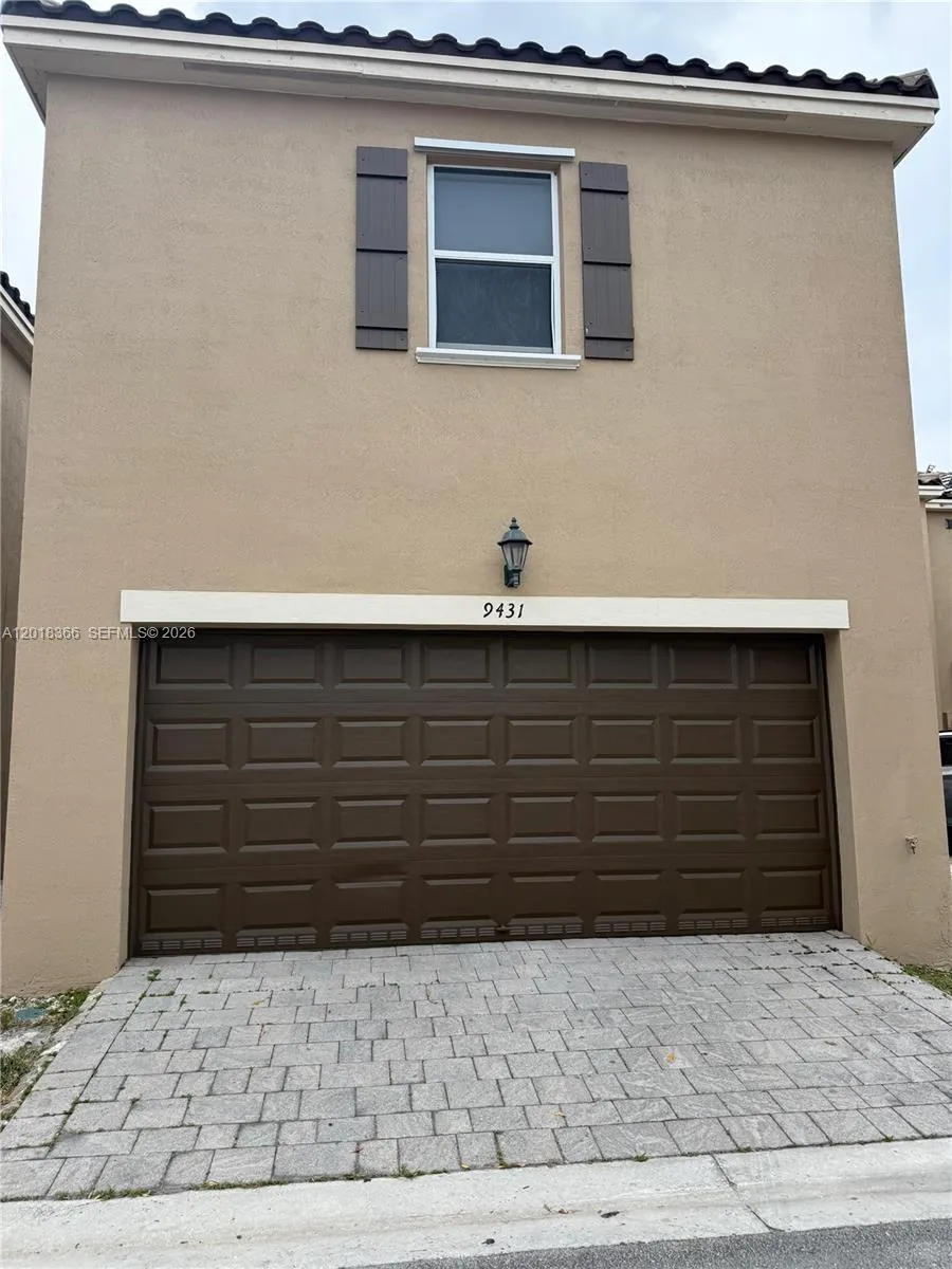 9431 SW 172nd Ave, Miami FL 33196