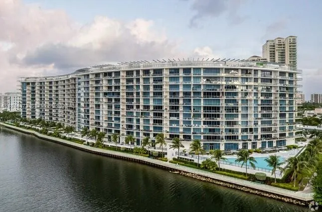 4 bedroom 5 bath for sale at 3250 NE 188th St # 408, Aventura FL 33180