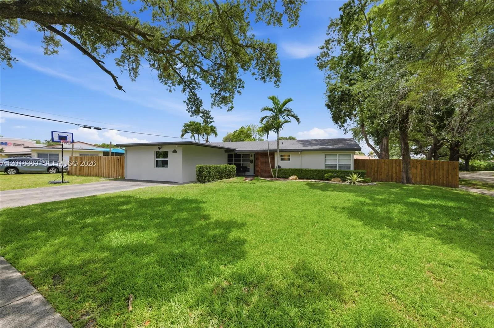 4 bedroom 2 bath for sale at 109 S 57th Ave, Hollywood FL 33023