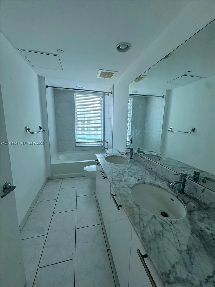 951 N Brickell Ave # 3001, Miami FL 33131