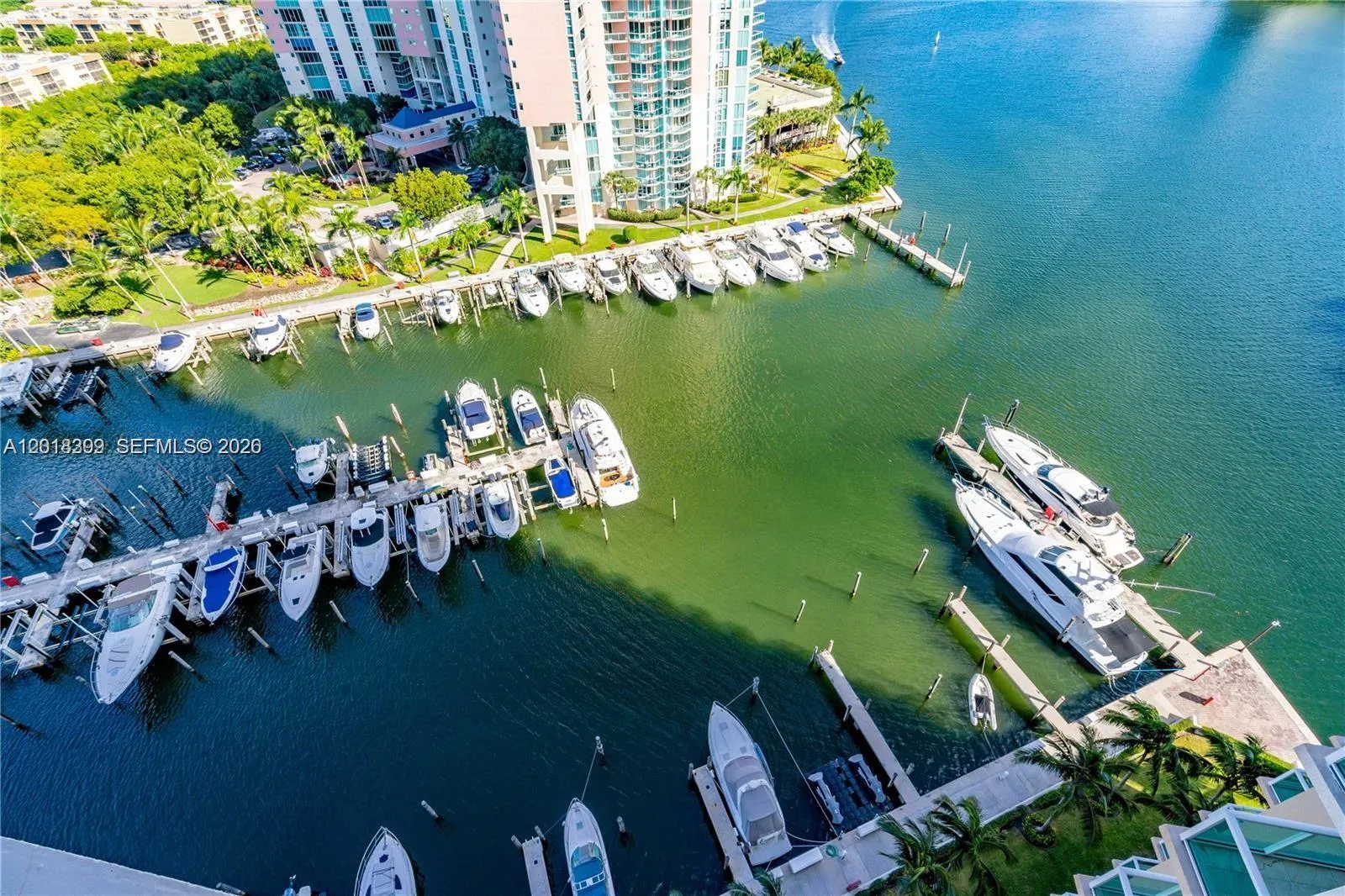 3330 NE 190th St # 1610, Aventura FL 33180