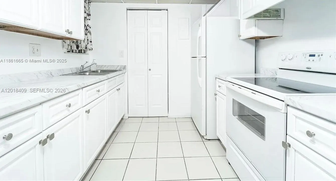 576 NW 114th Ave # 203, Sweetwater FL 33172