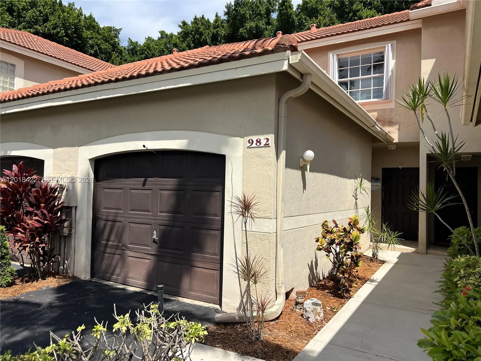 982 Sevilla Cir # 982, Weston FL 33326