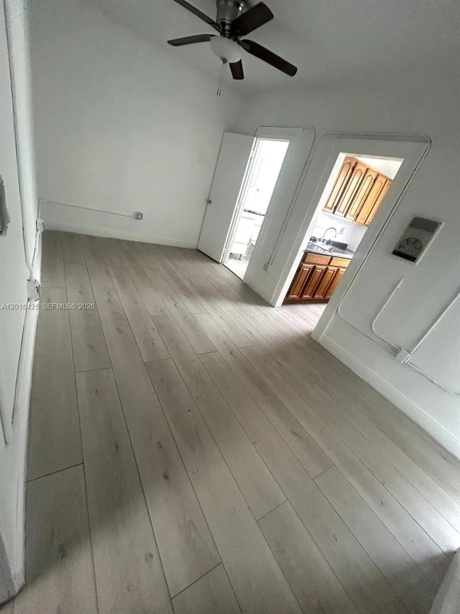 967 SW 5th St # 18, Miami FL 33130