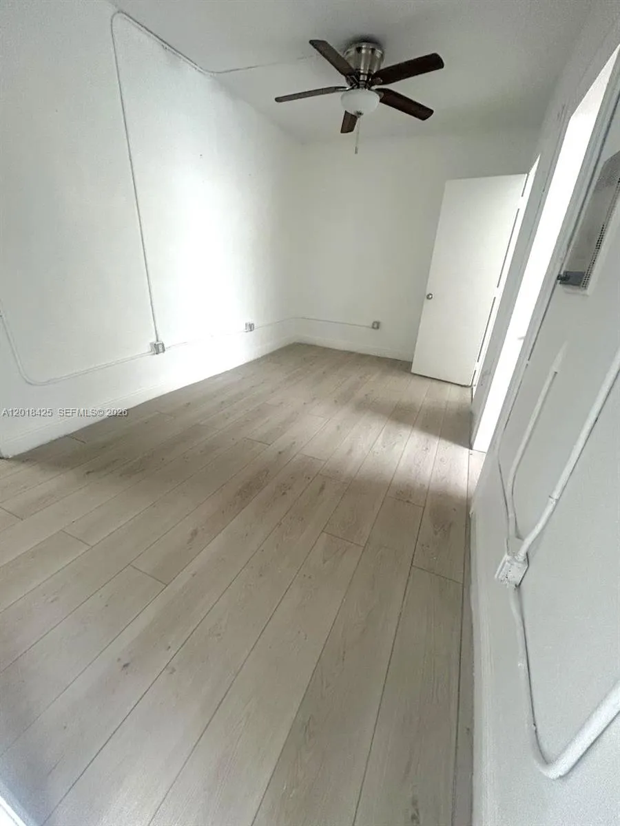 967 SW 5th St # 18, Miami FL 33130