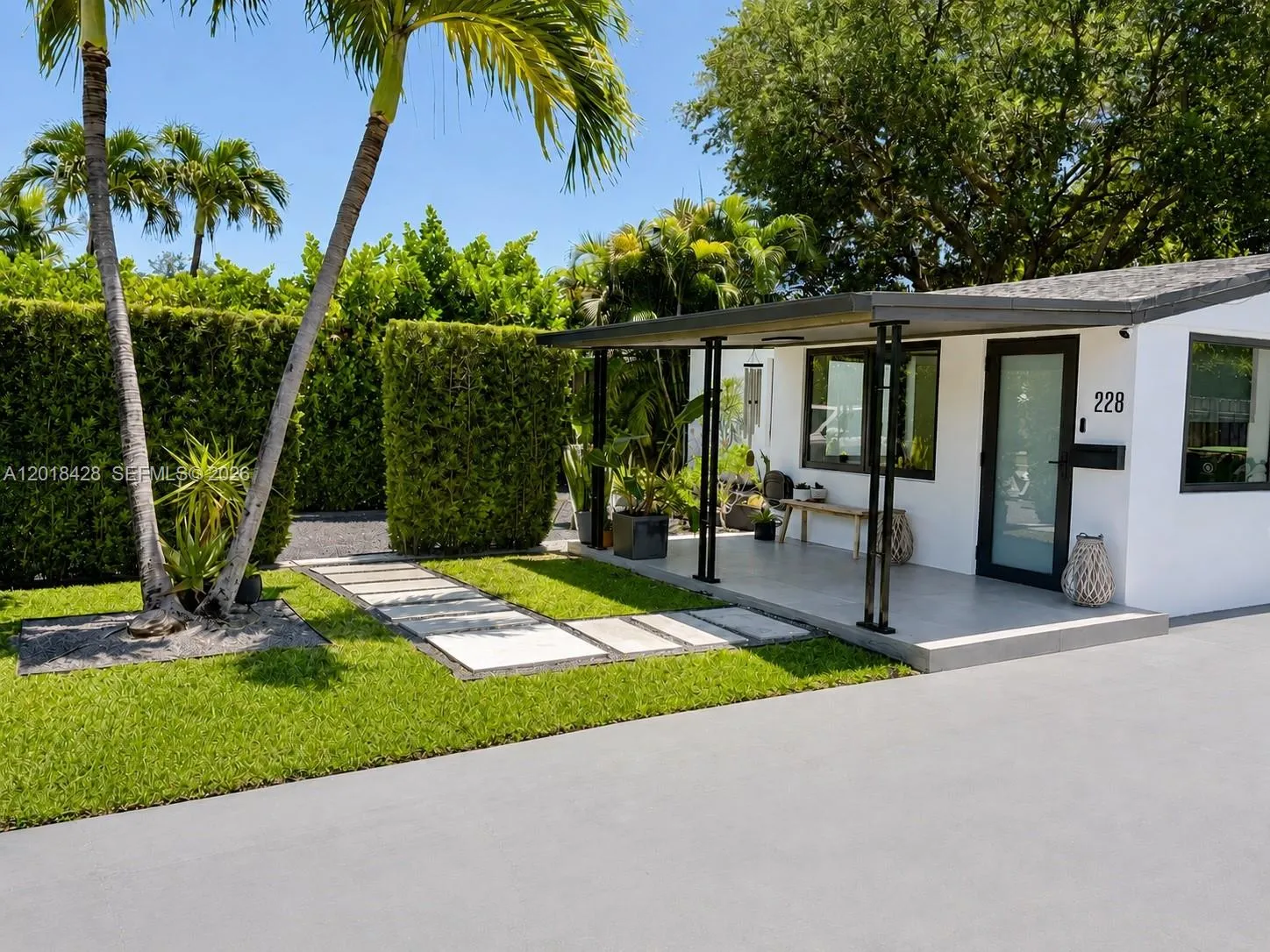 228 SW 22nd St, Fort Lauderdale FL 33315