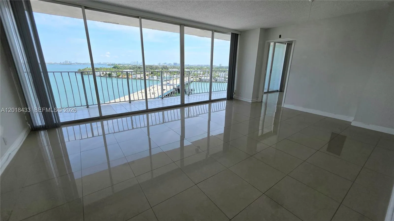 7601 E Treasure Dr # 1516, North Bay Village FL 33141