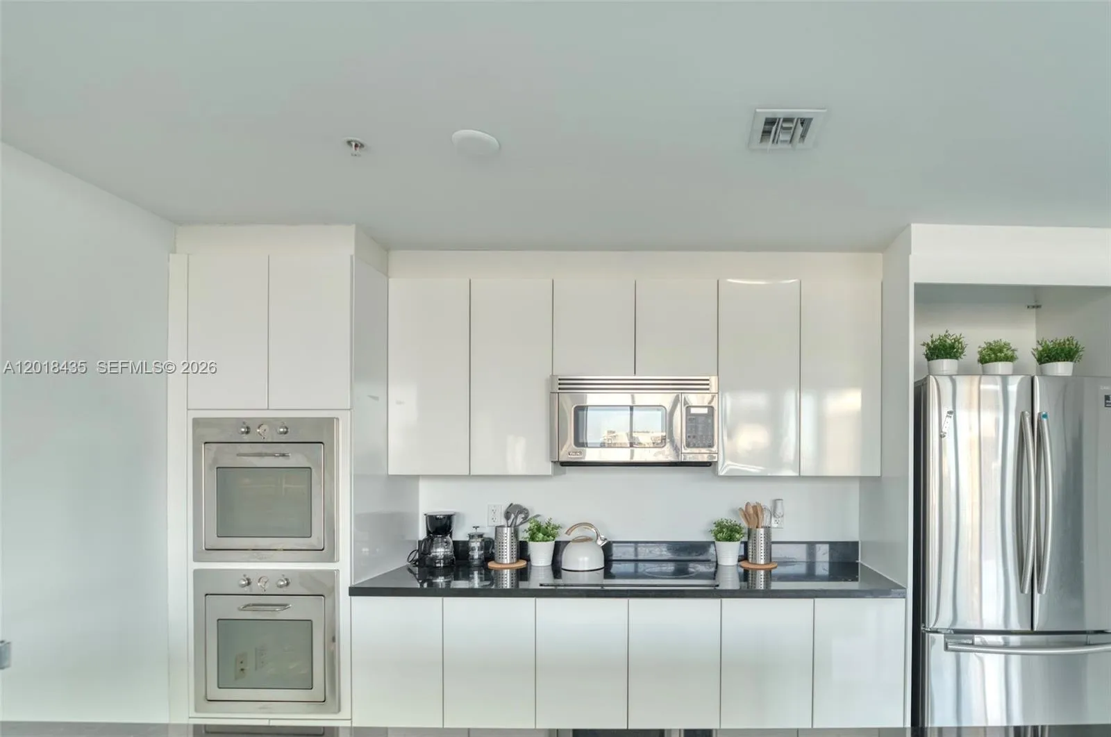 92 SW 3rd St # 5203, Miami FL 33130