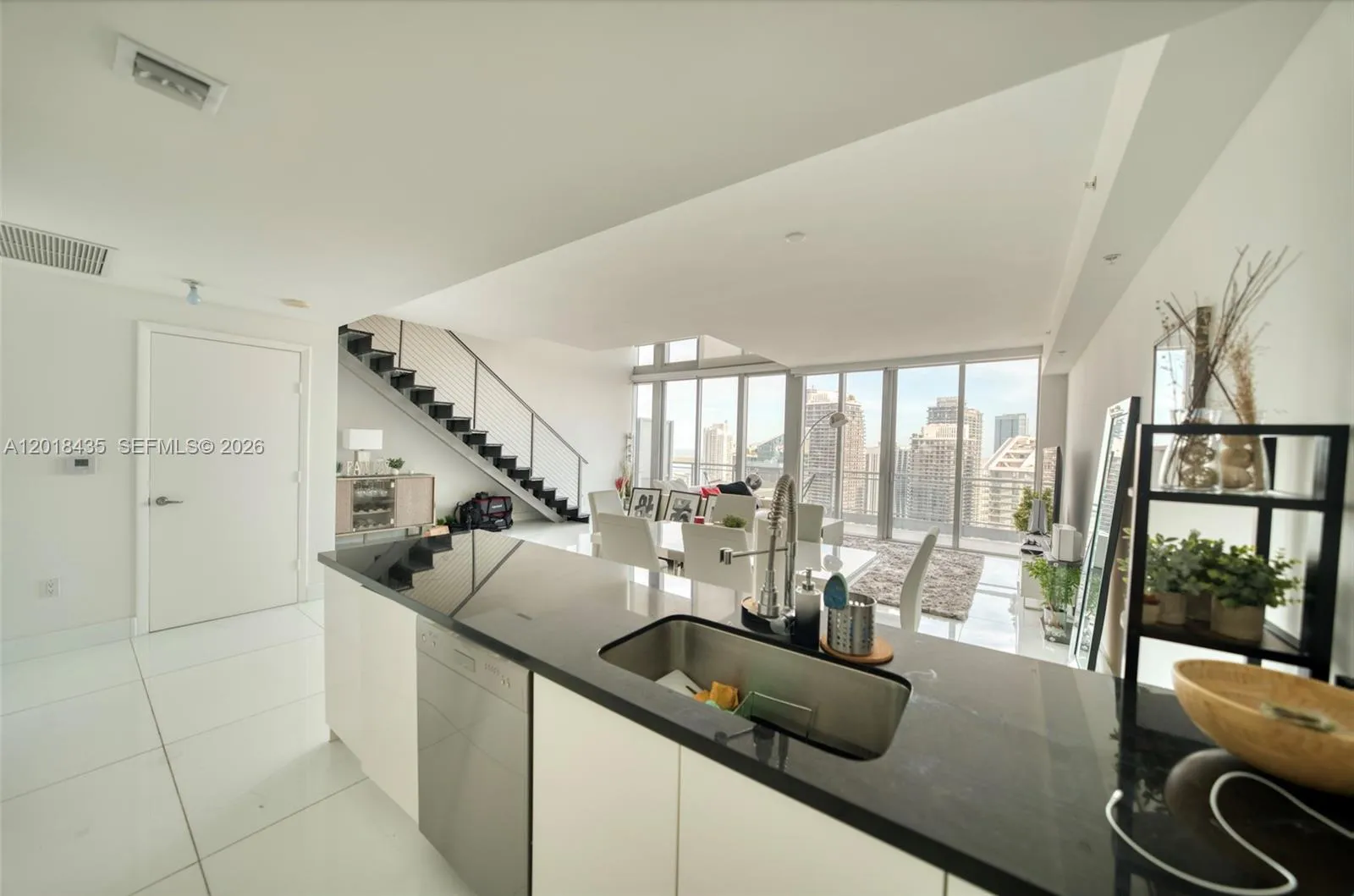 92 SW 3rd St # 5203, Miami FL 33130