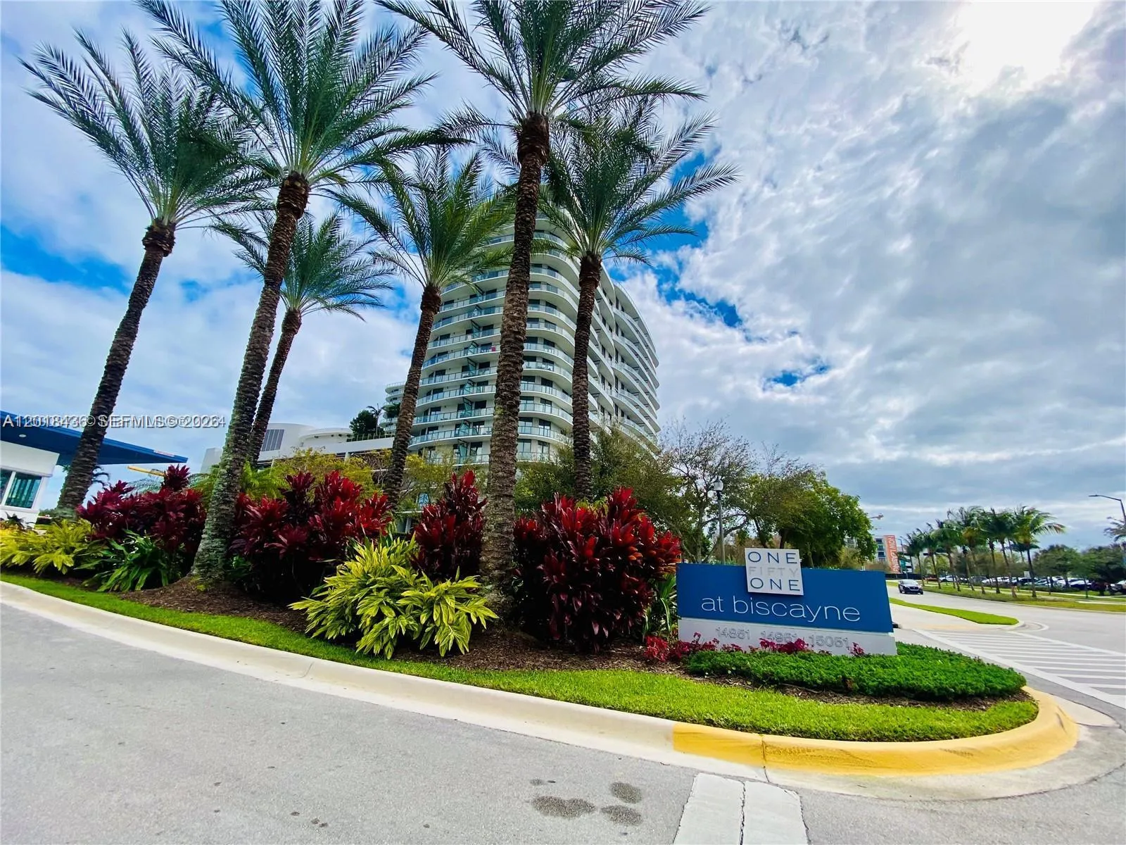 14951 Royal Oaks Ln # 405, North Miami FL 33181