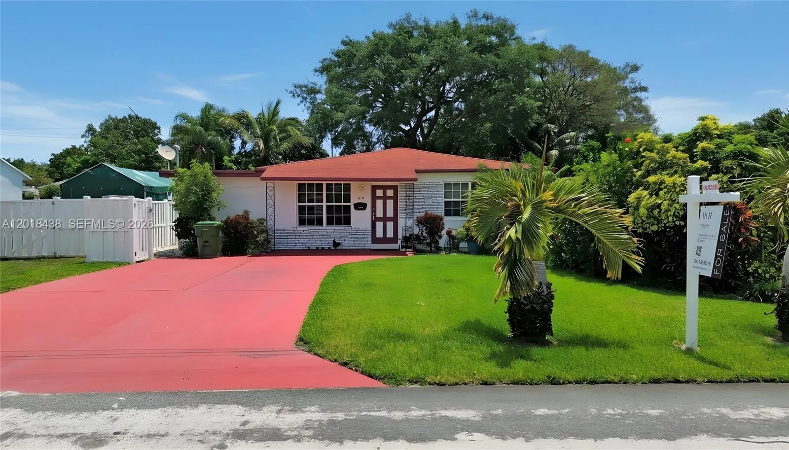 4 bedroom 2 bath for sale at 125 SW 3rd Ave, Hallandale Beach FL 33009