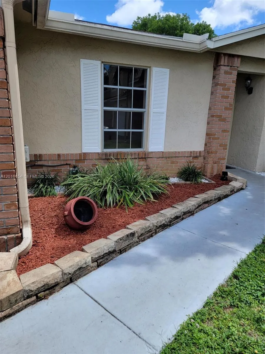 14115 Langley Pl, Davie FL 33325