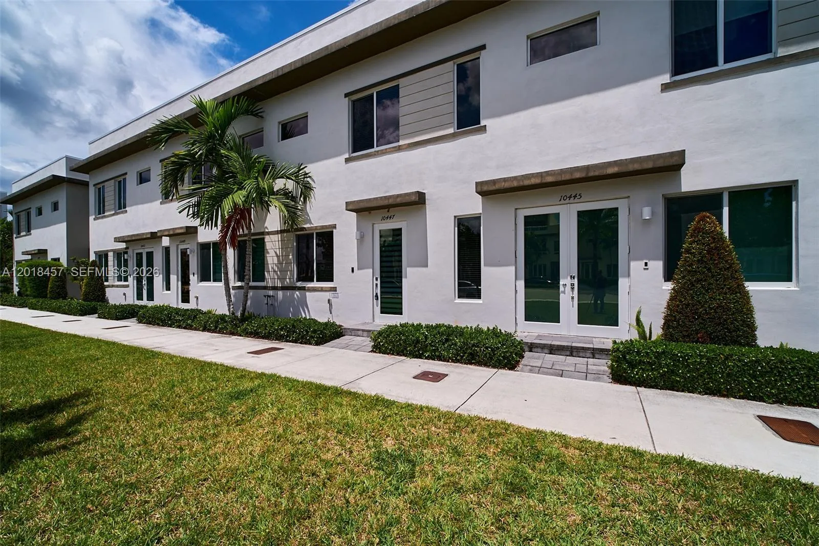 10447 NW 66th St, Doral FL 33178