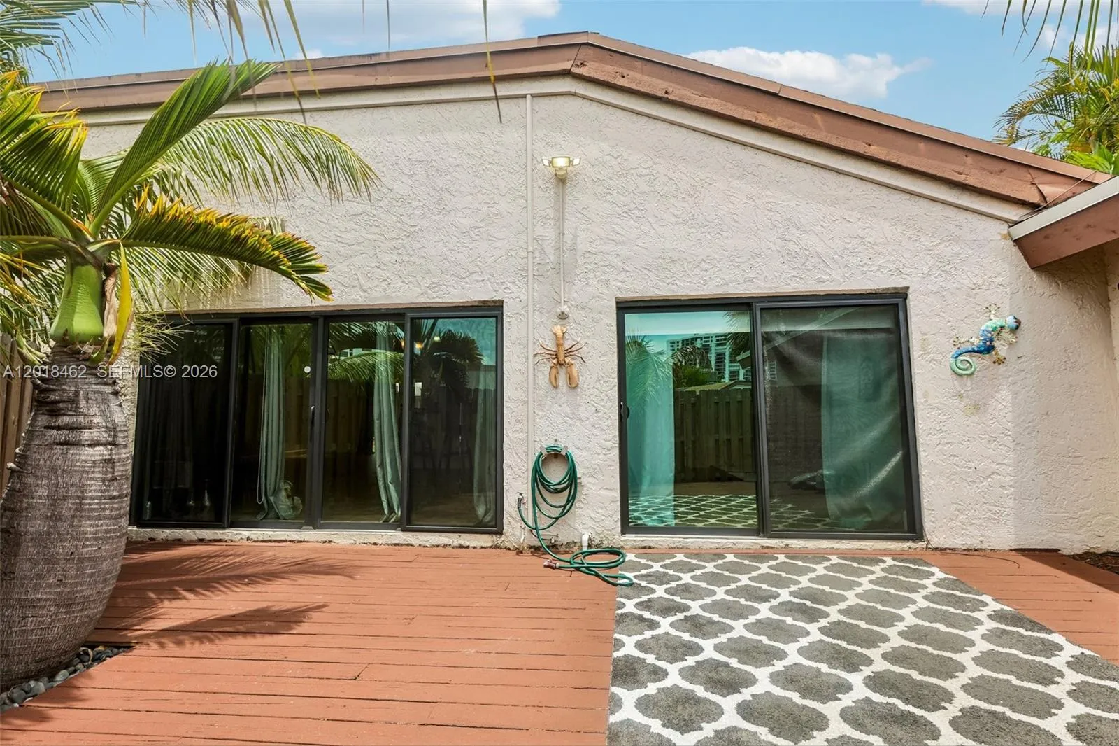 2731 S Parkview Dr, Hallandale Beach FL 33009