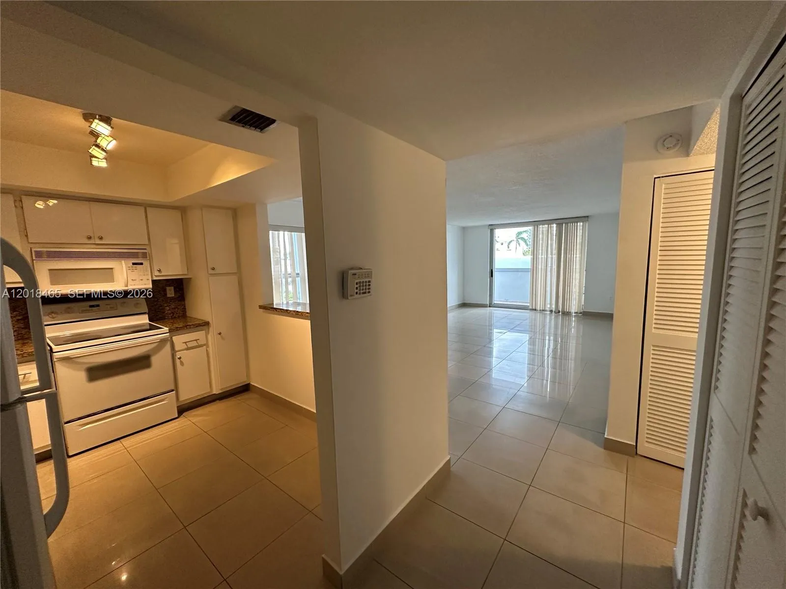 7118 Bonita Dr # 305, Miami Beach FL 33141