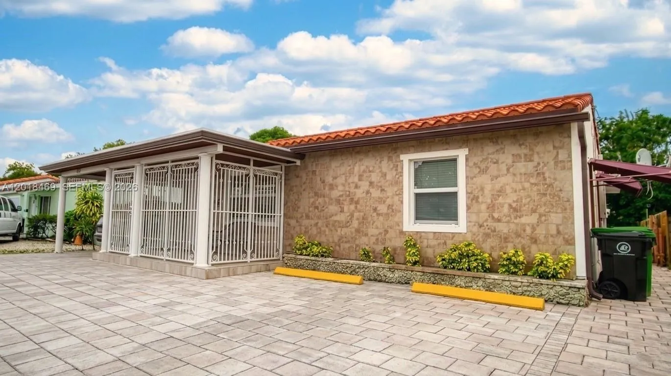1520 N Andrews Ave, Fort Lauderdale FL 33311