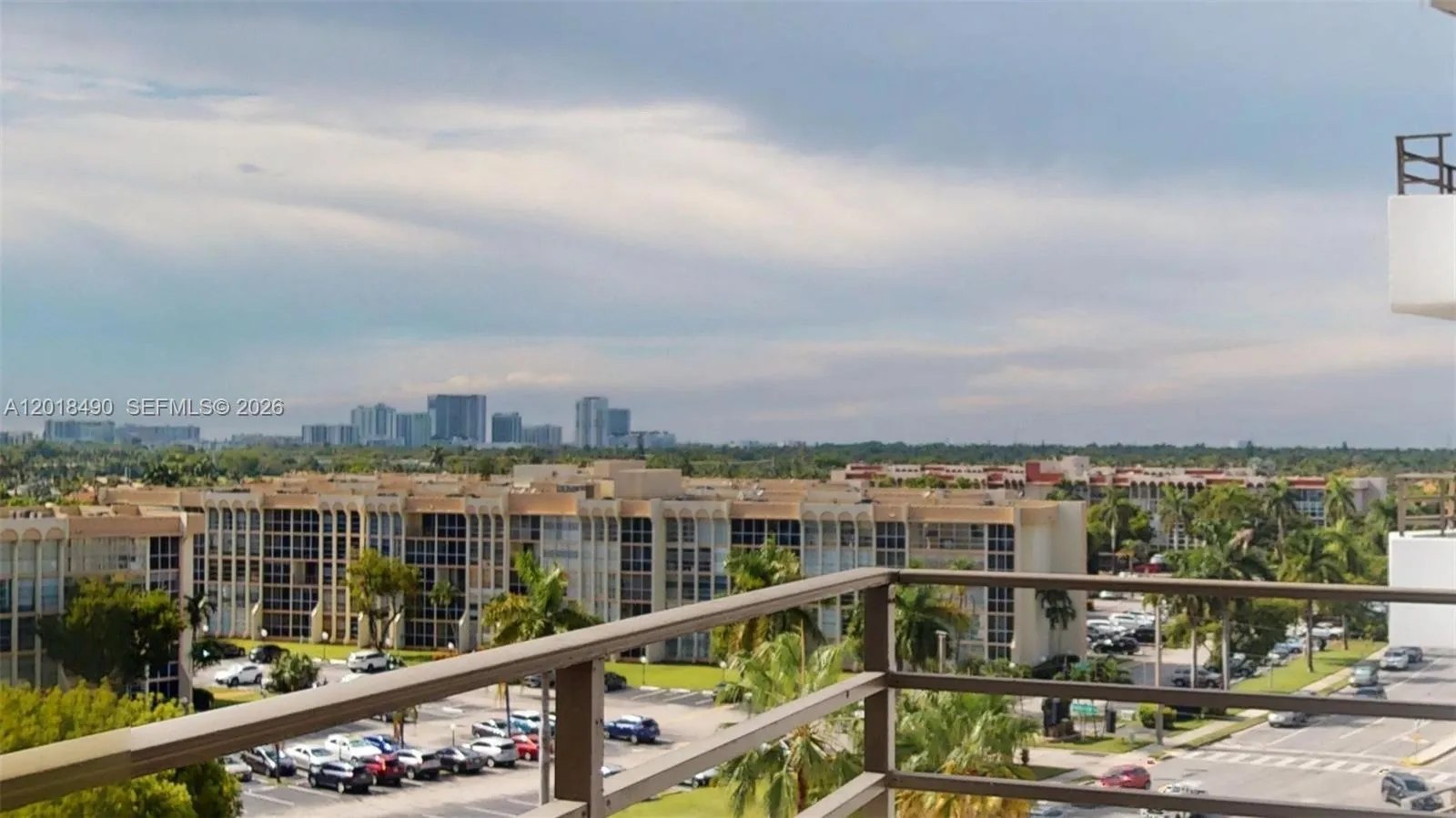 600 Three Islands Blvd # 607, Hallandale Beach FL 33009