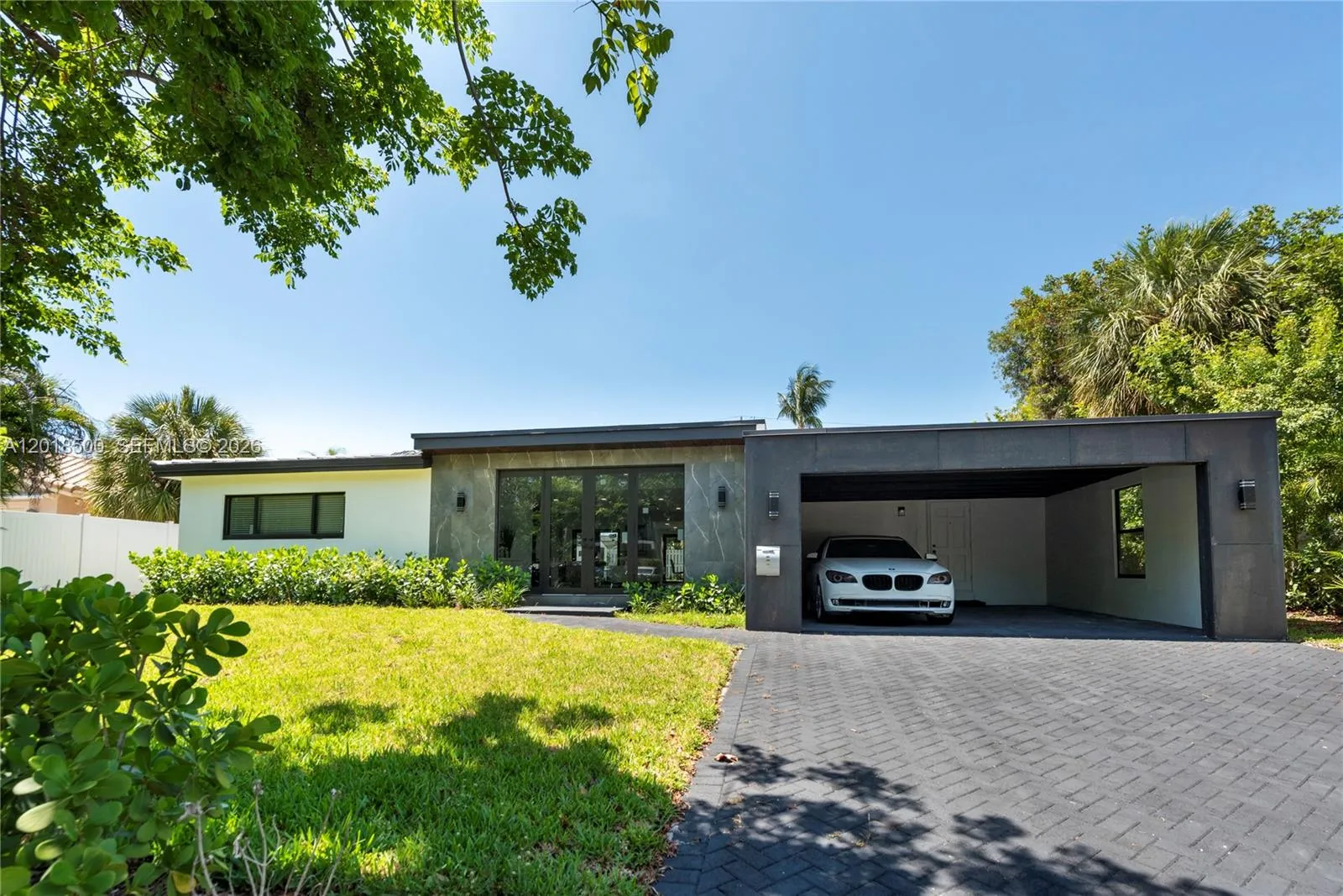 3 bedroom 3 bath for sale at 2308 SE 18 St, Fort Lauderdale FL 33316