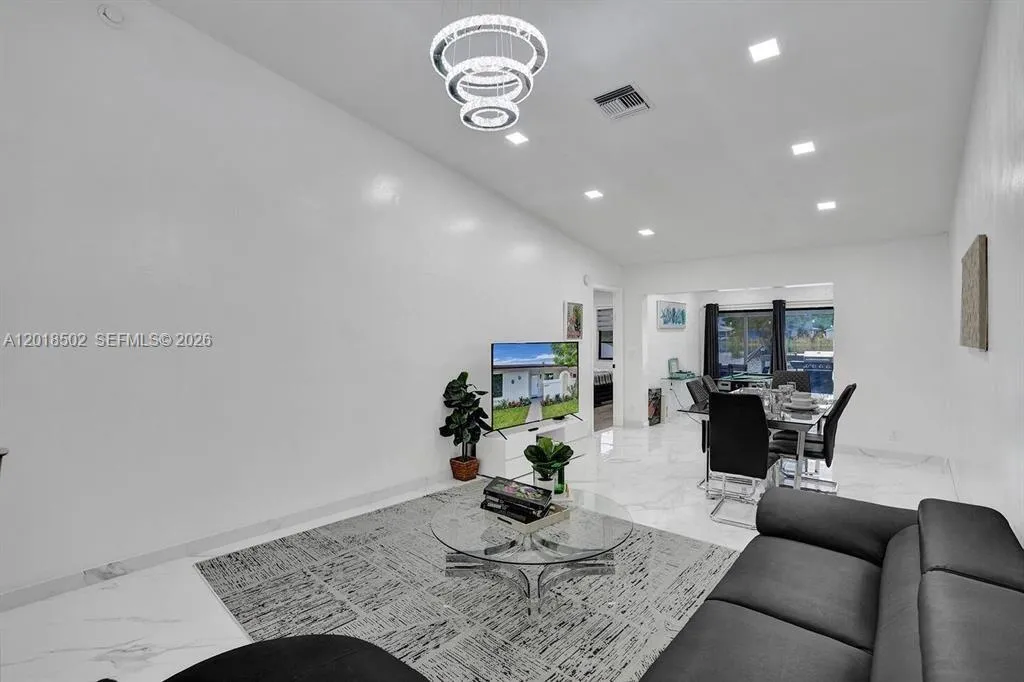 5434 SW 25th Ave, Dania Beach FL 33312