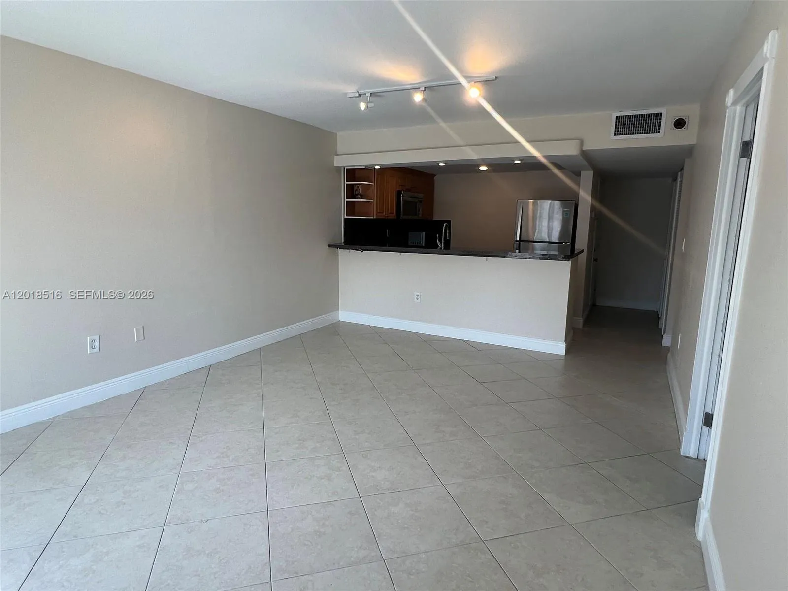 345 Ocean Dr # 305, Miami Beach FL 33139