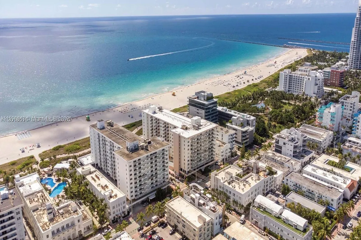 345 Ocean Dr # 305, Miami Beach FL 33139