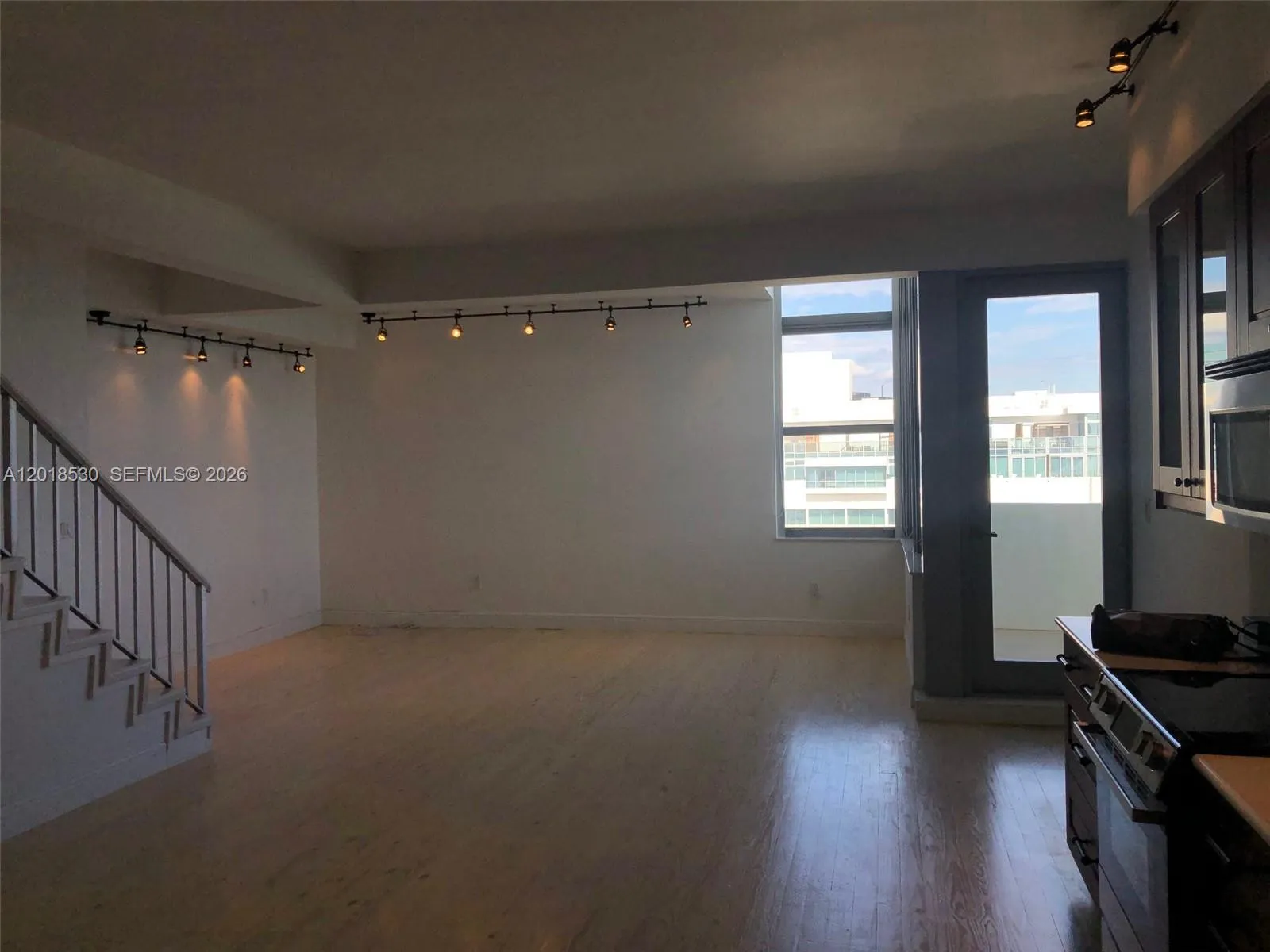 2899 Collins Ave, Miami Beach FL 33140