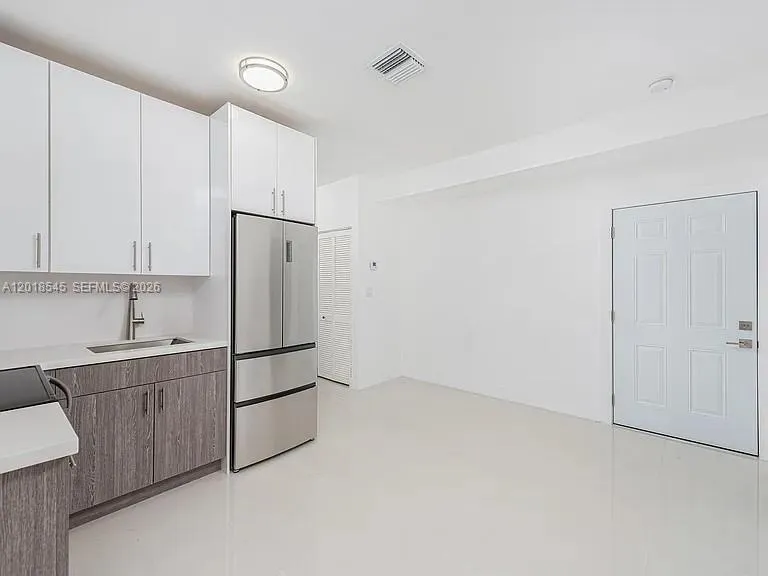 676 NW 47th St # 2, Miami FL 33127