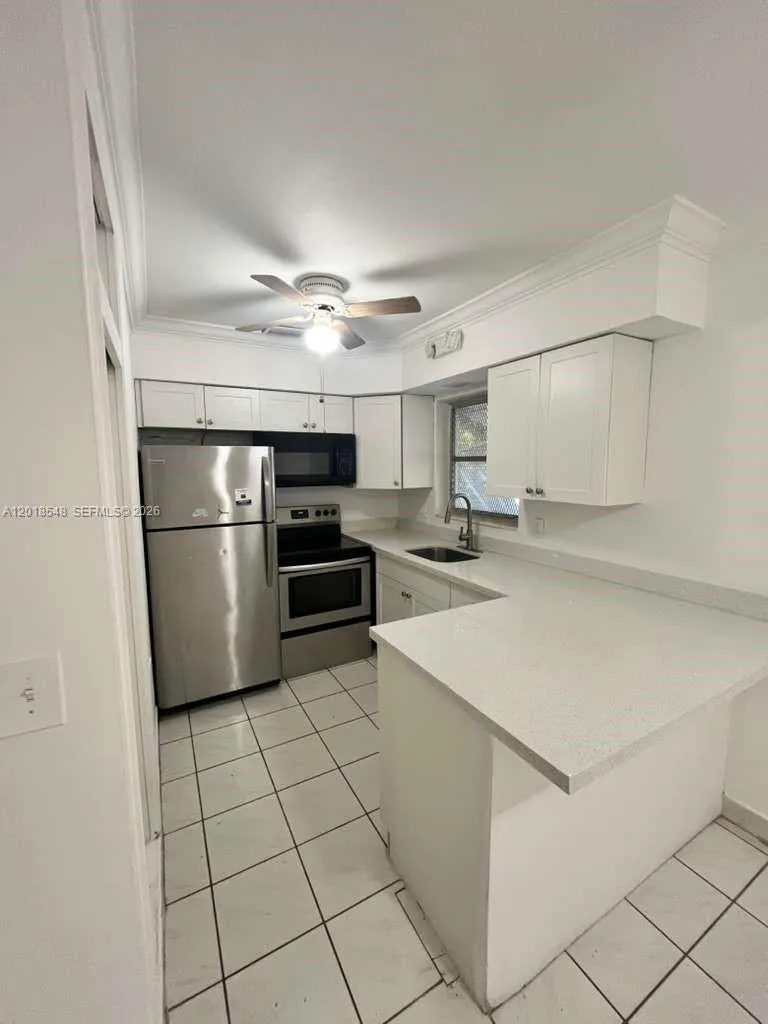 2450 Lincoln St # 7, Hollywood FL 33020