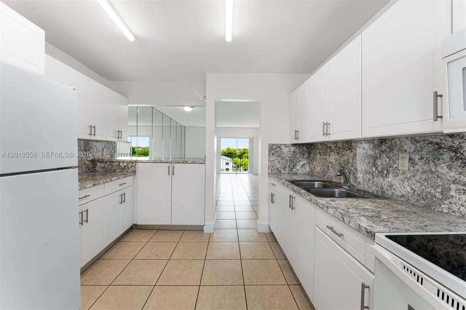 1950 W 54th St # 412, Hialeah FL 33012