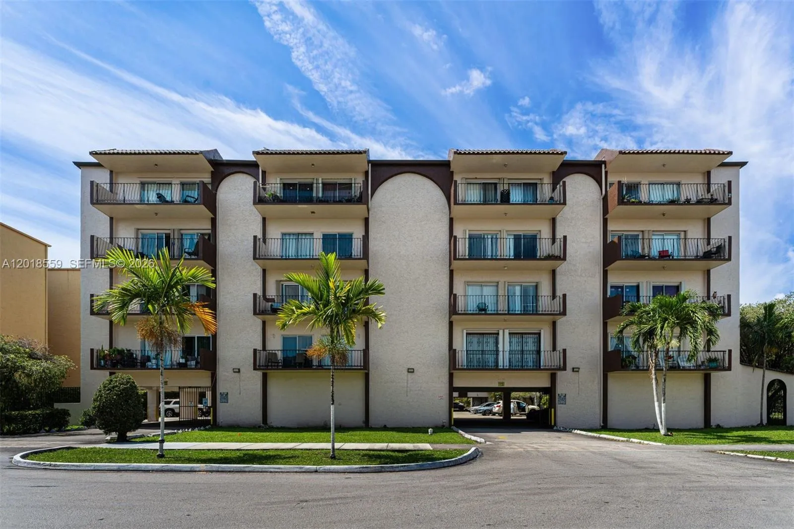 2 bedroom 2 bath for sale at 1950 W 54th St # 406, Hialeah FL 33012