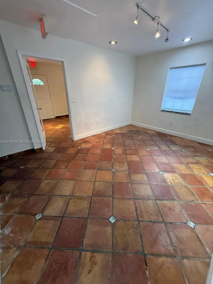 2916 SW 27th Ave # 1, Miami FL 33133