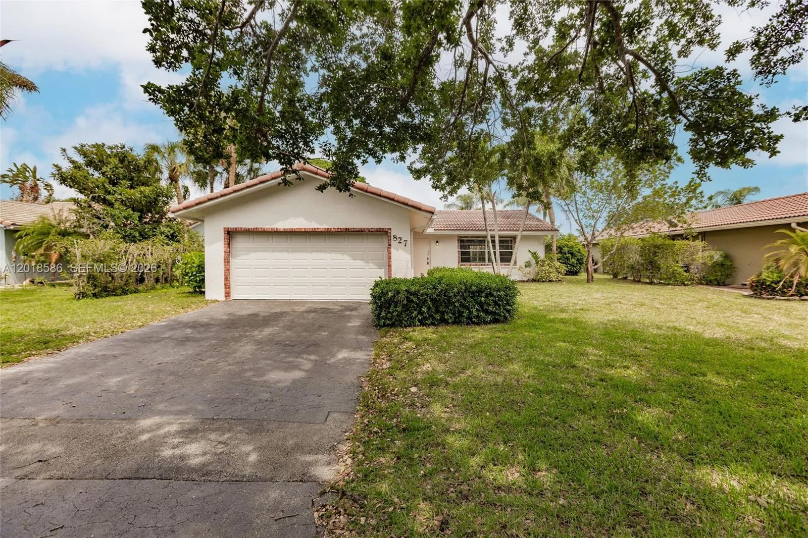 3 bedroom 2 bath for sale at 827 NW 87th Ave, Coral Springs FL 33071