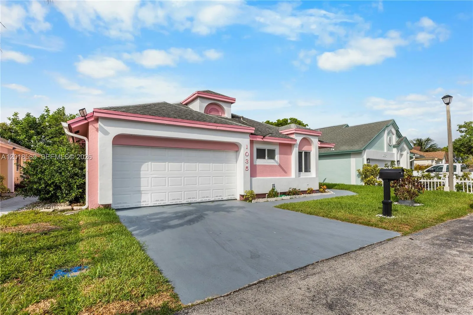 1035 W Jasmine Ln, North Lauderdale FL 33068