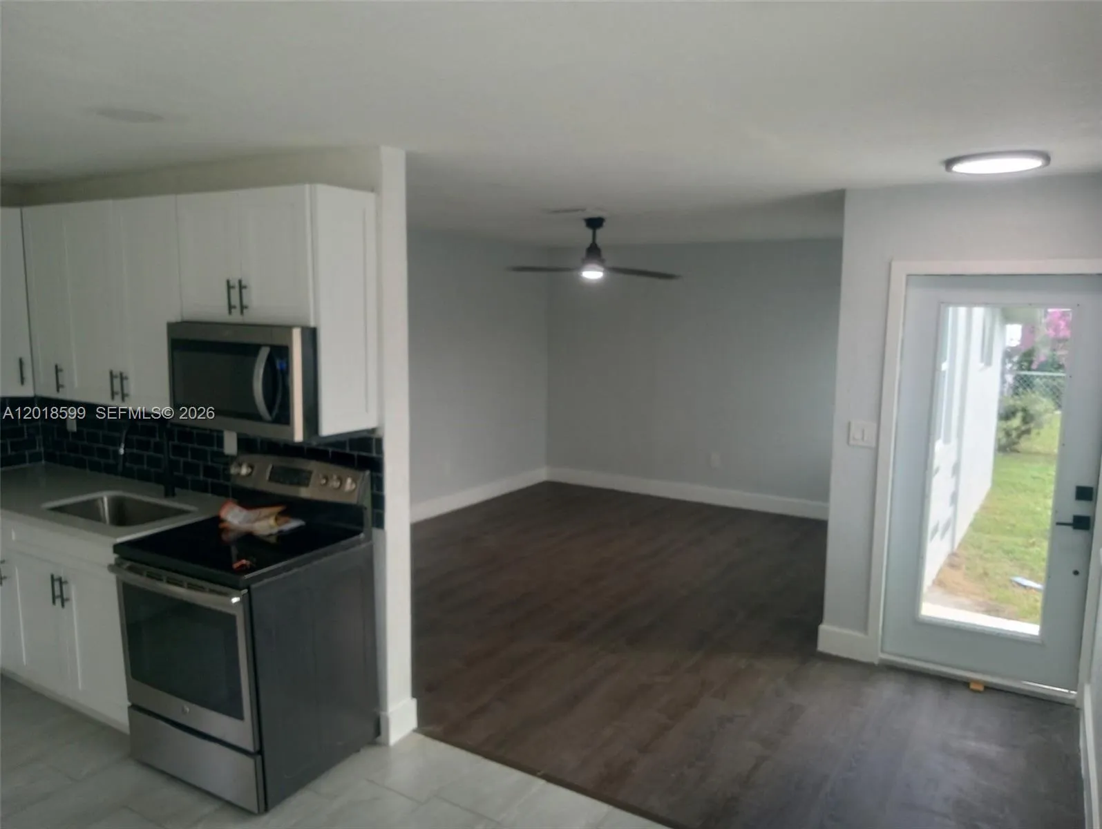 1070 NW 23rd Rd, Fort Lauderdale FL 33311