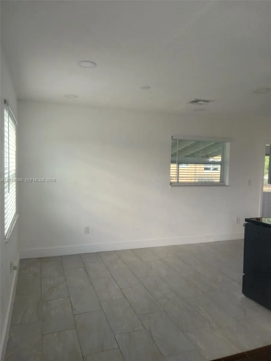 1070 NW 23rd Rd, Fort Lauderdale FL 33311