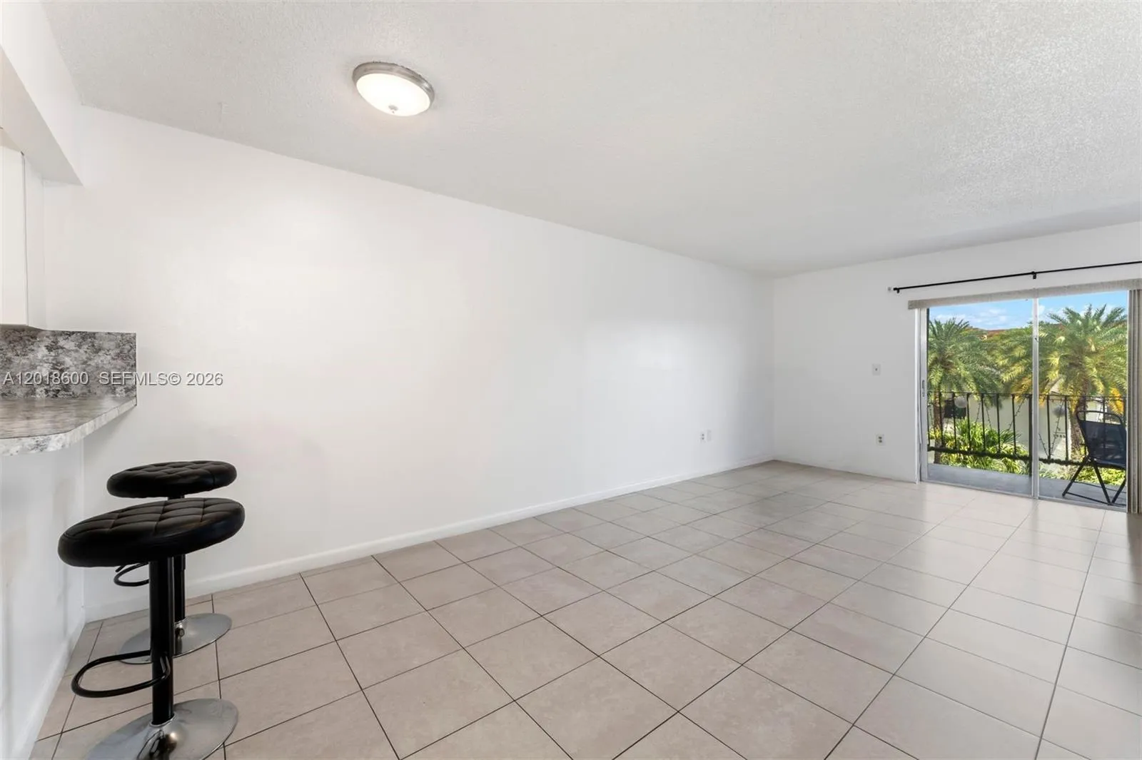 1900 W 54th St # 220, Hialeah FL 33012
