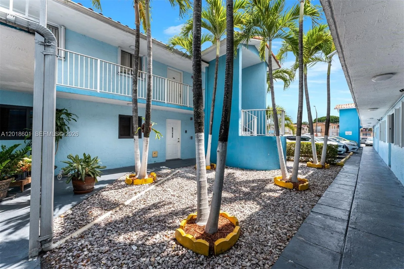 2 bedroom 1 bath for sale at 5706 W 26th Ave # 5706, Hialeah FL 33016