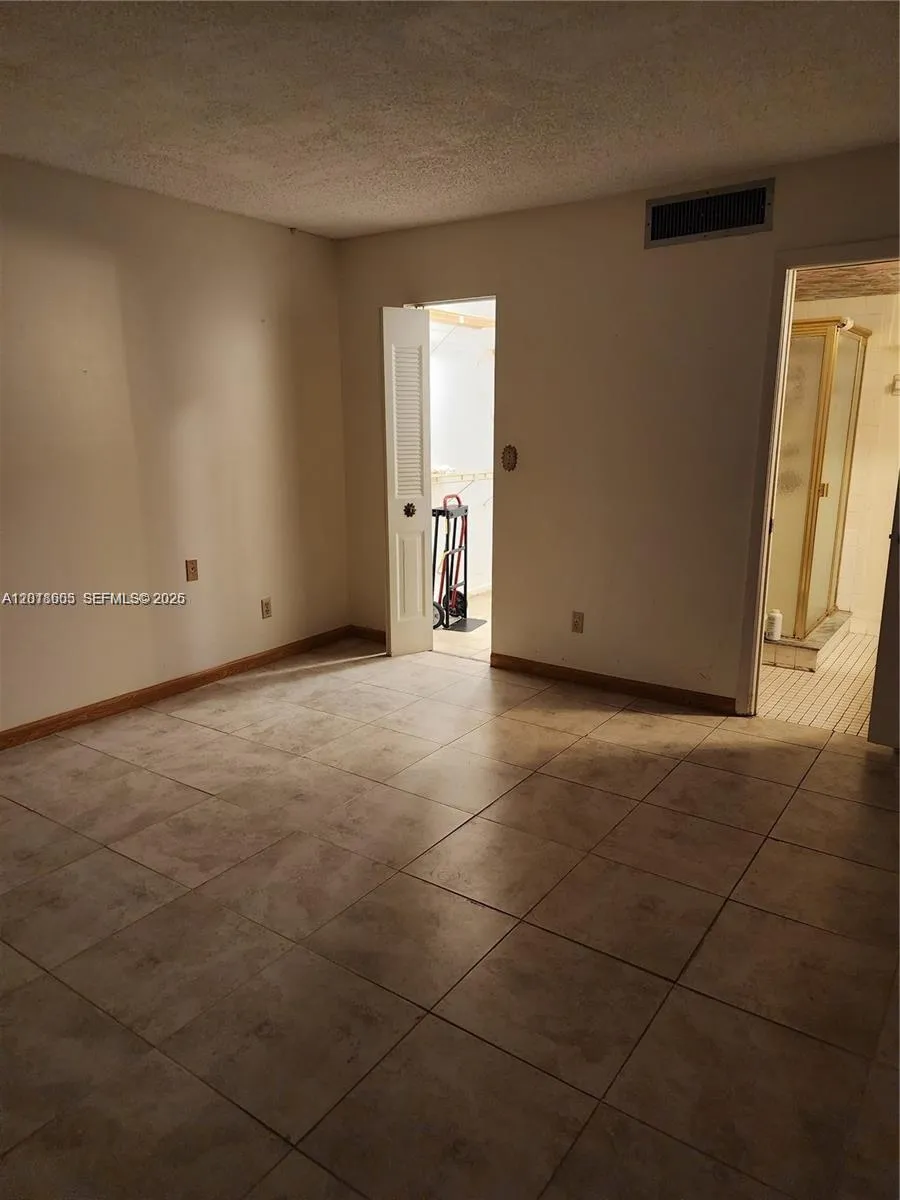 5750 NW 64th Ave # 303, Tamarac FL 33319