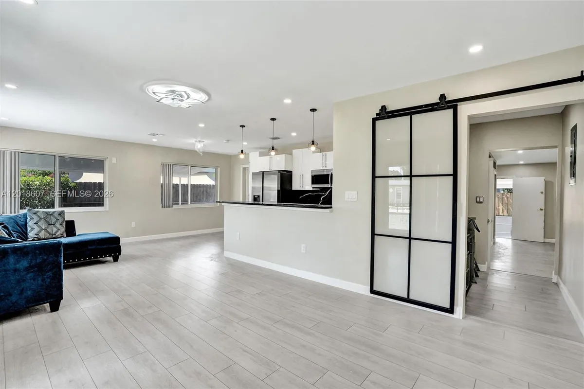 3401 NW 7th St, Lauderhill FL 33311