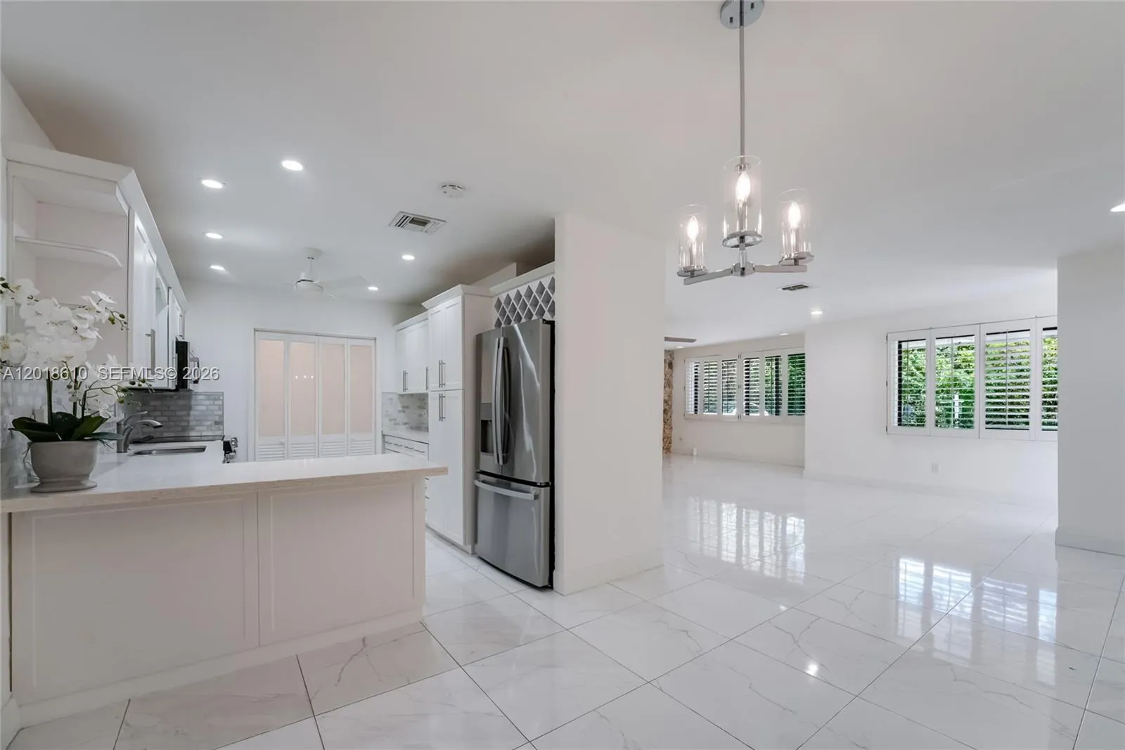 7220 SW 69th Ct, Miami FL 33143