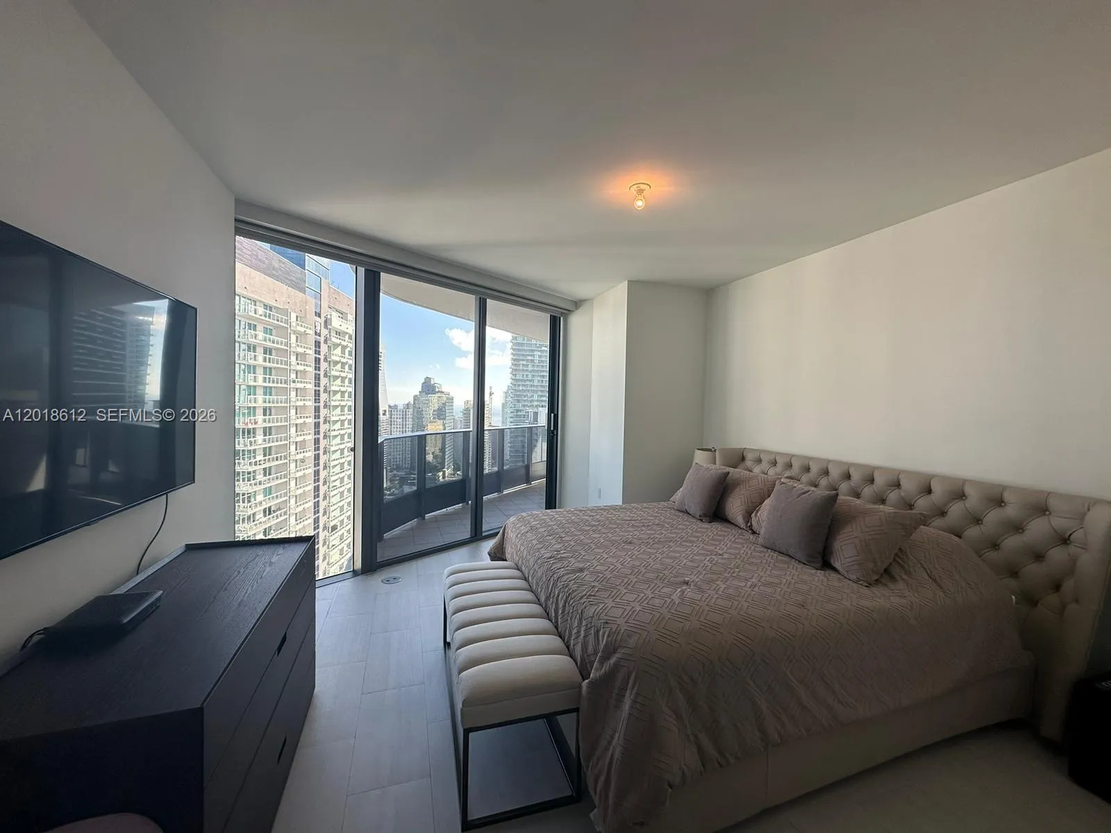 1000 Brickell Plz # 4001, Miami FL 33131