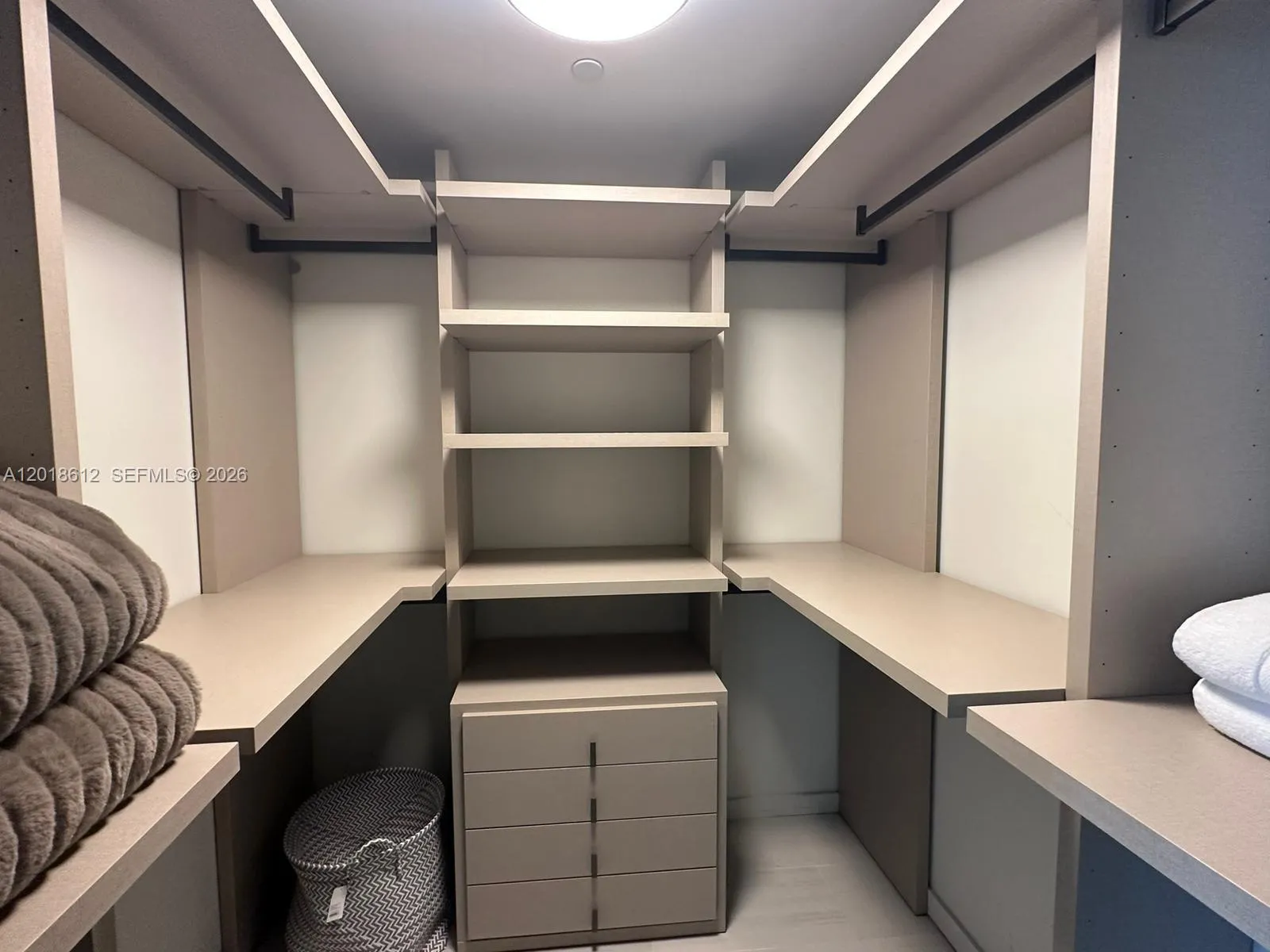1000 Brickell Plz # 4001, Miami FL 33131
