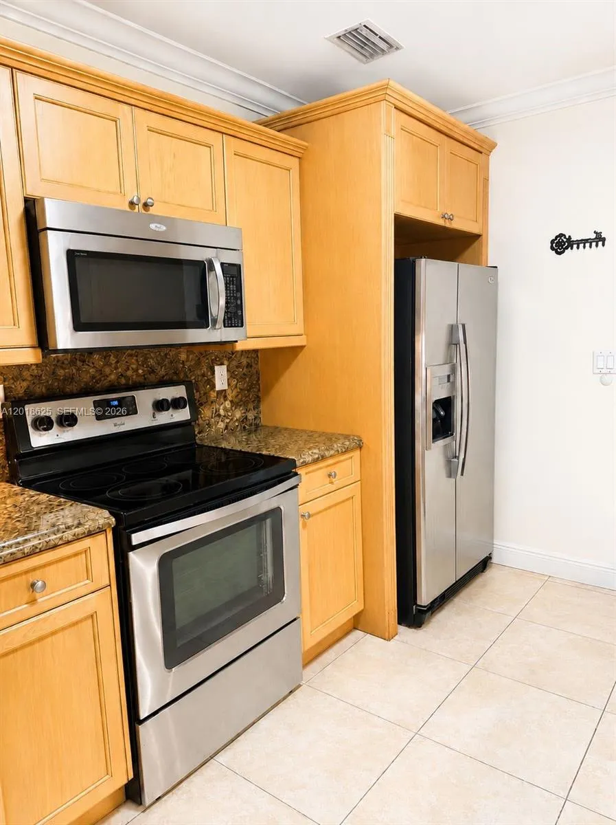 765 W 70th Pl # 765, Hialeah FL 33014