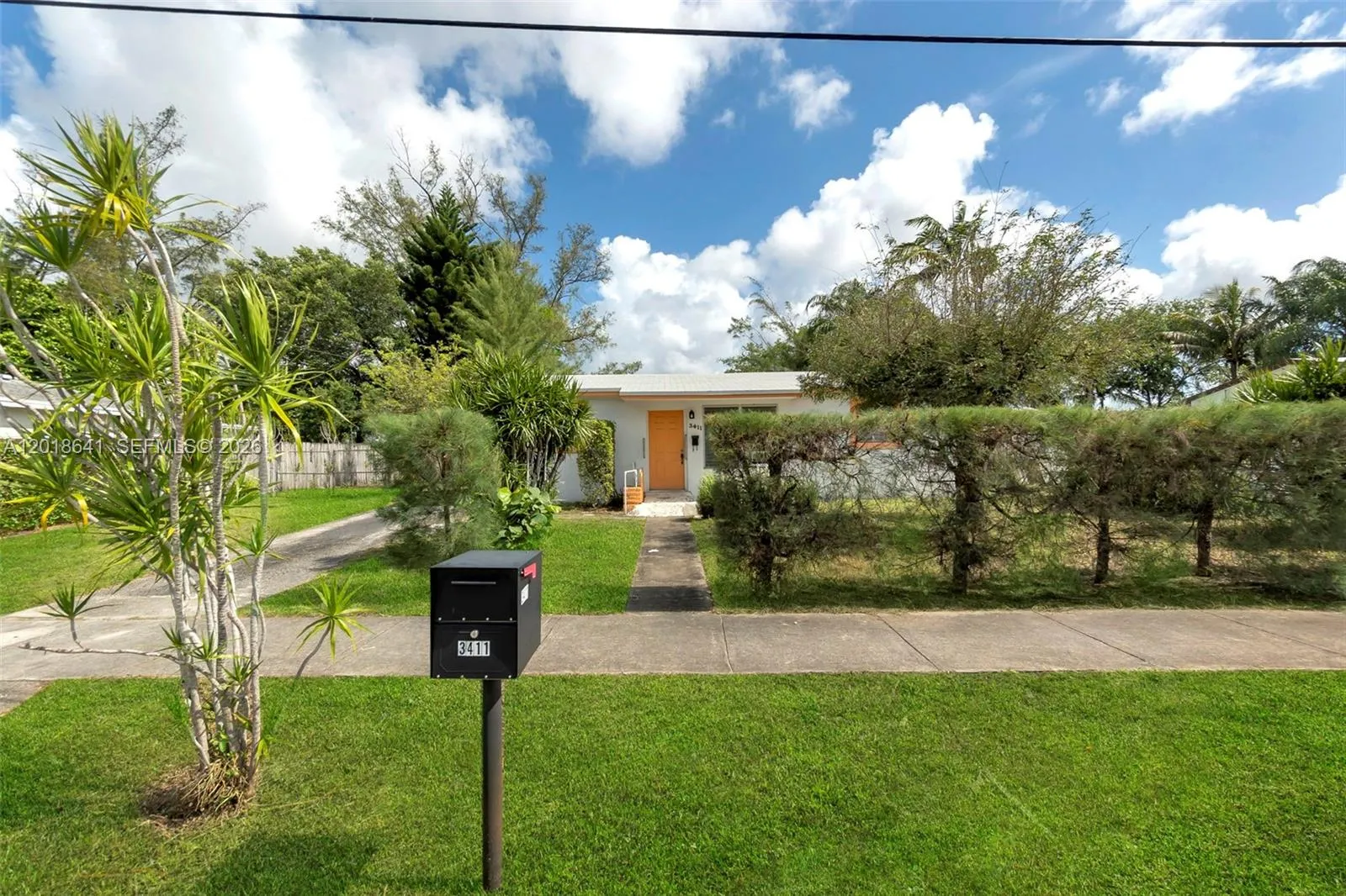 3411 SW 35th St, West Park FL 33023