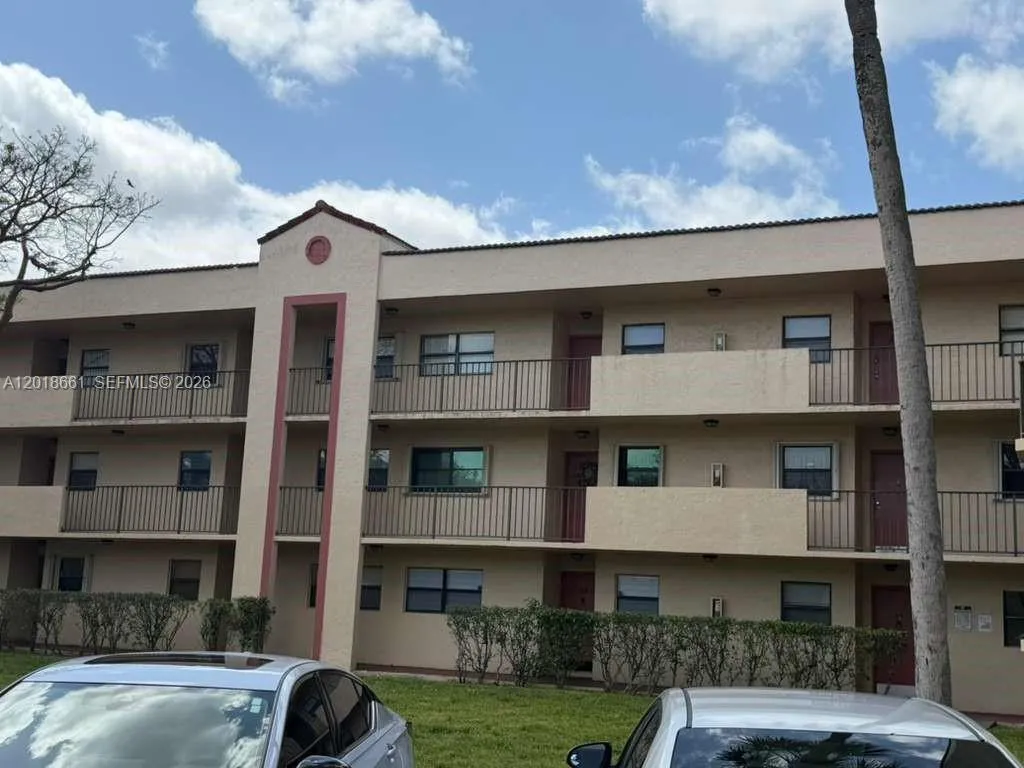 3396 Foxcroft Rd # 113, Miramar FL 33025