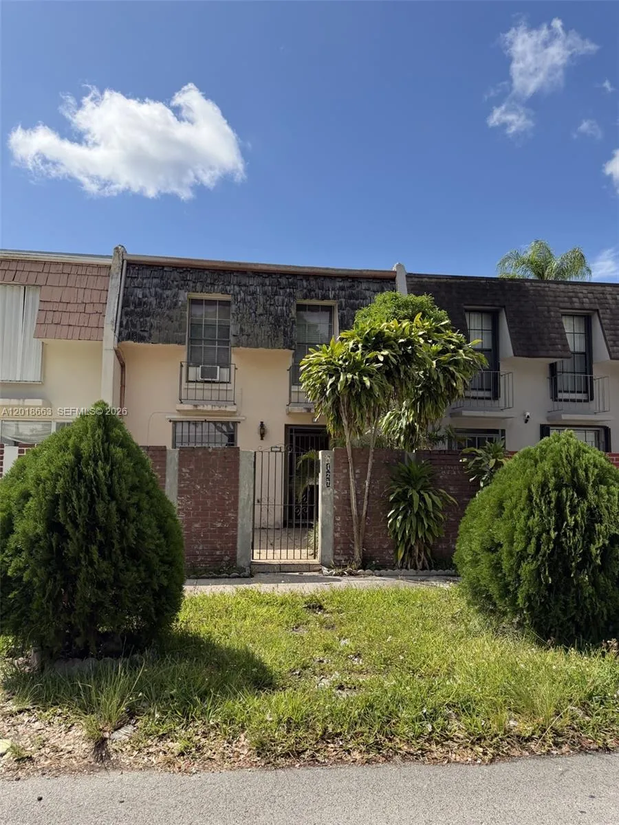 3 bedroom 2 bath for sale at 9127 SW 96th Ave, Miami FL 33176