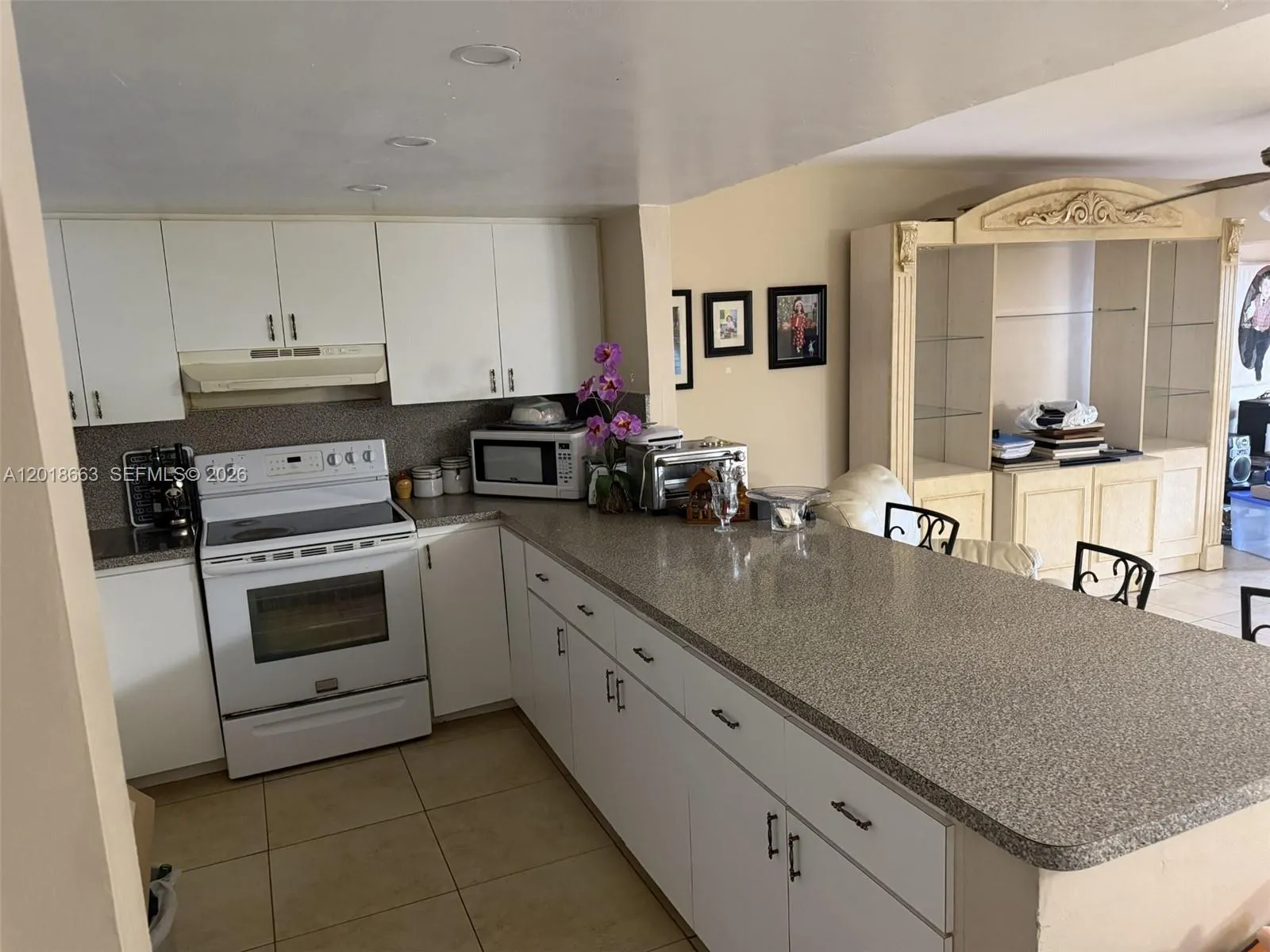 9127 SW 96th Ave, Miami FL 33176