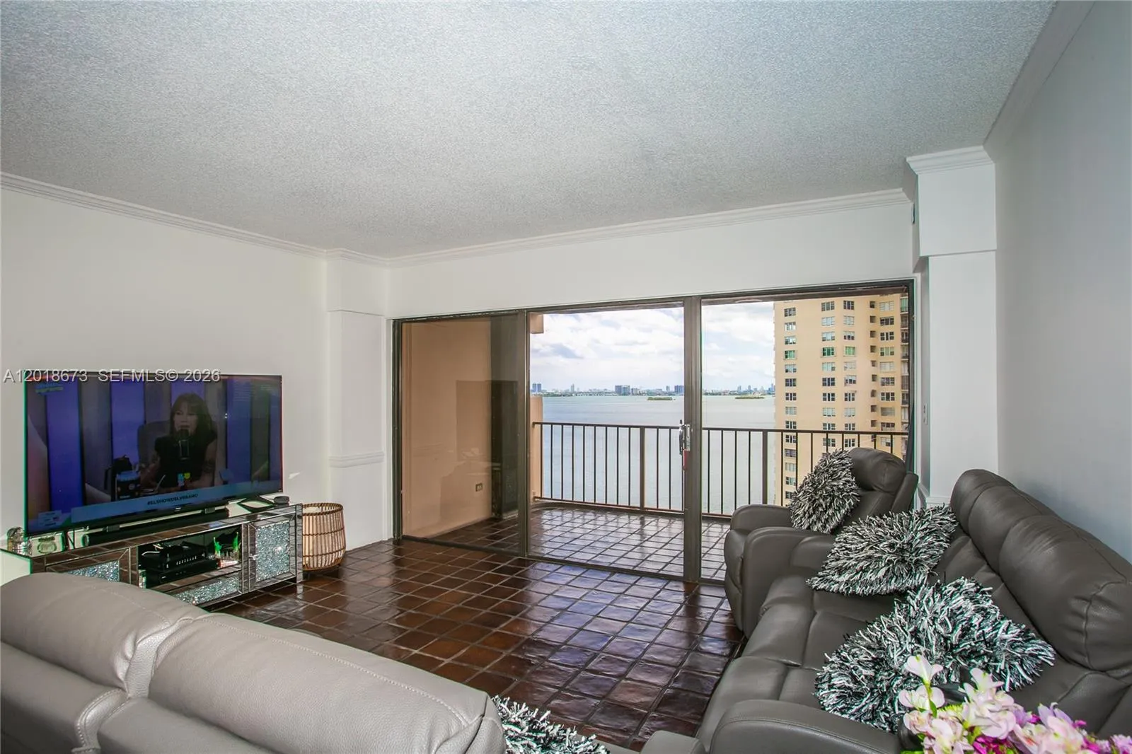 1800 NE 114th St # 1207, Miami FL 33181