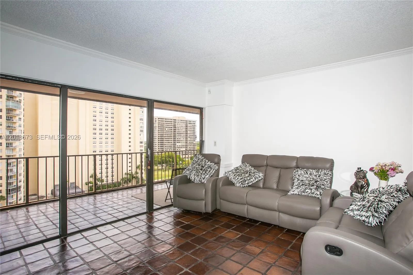 1800 NE 114th St # 1207, Miami FL 33181